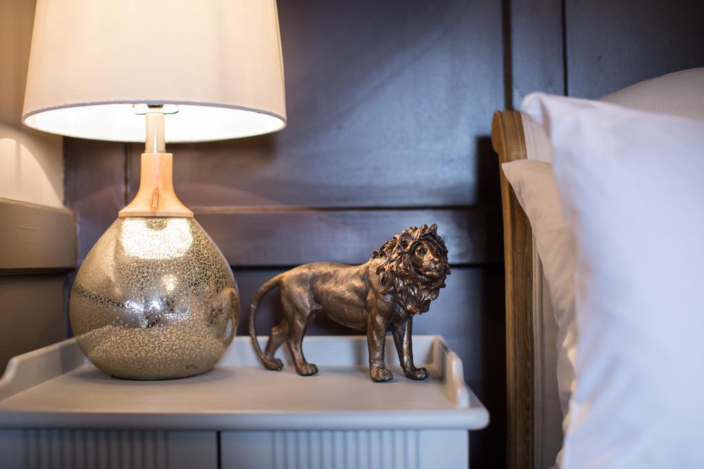 The Lion Hotel - Pub & Restaurant Wimborne Minster Luaran gambar